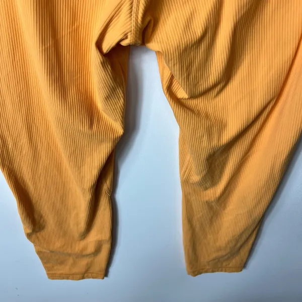 Lululemon lululemon Align‎ Ribbed High-Rise Pant 25" Mango Dream Women's size 14 - Image 6