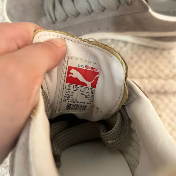 🔥🔥5 for $25 sale🔥🔥Puma grey and white low top sneaker shoes size 6 - Image 5