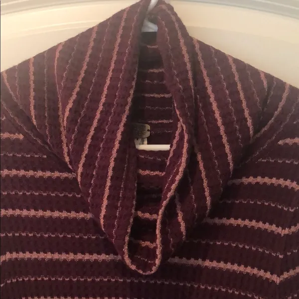 We The Free mock turtleneck long sleeve top dark plum size M - Image 7