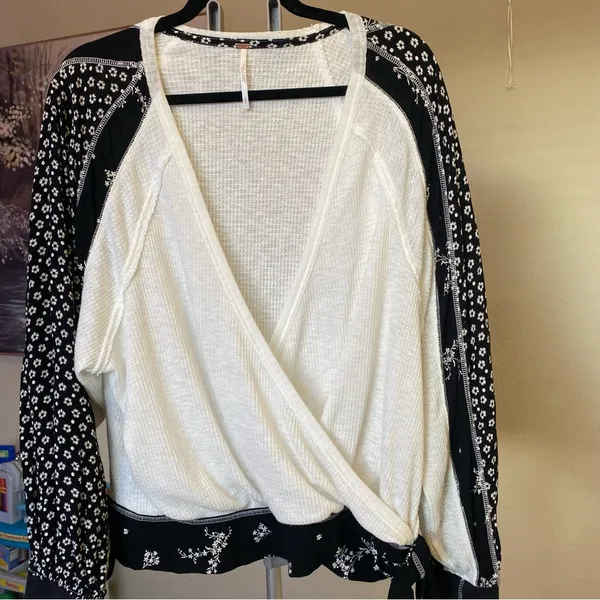 Free People Auxton Thermal Surplice Crossover Front Balloon Sleeves White size L - Image 10