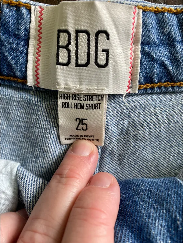 High-Waisted BDG Shorts - Image 4