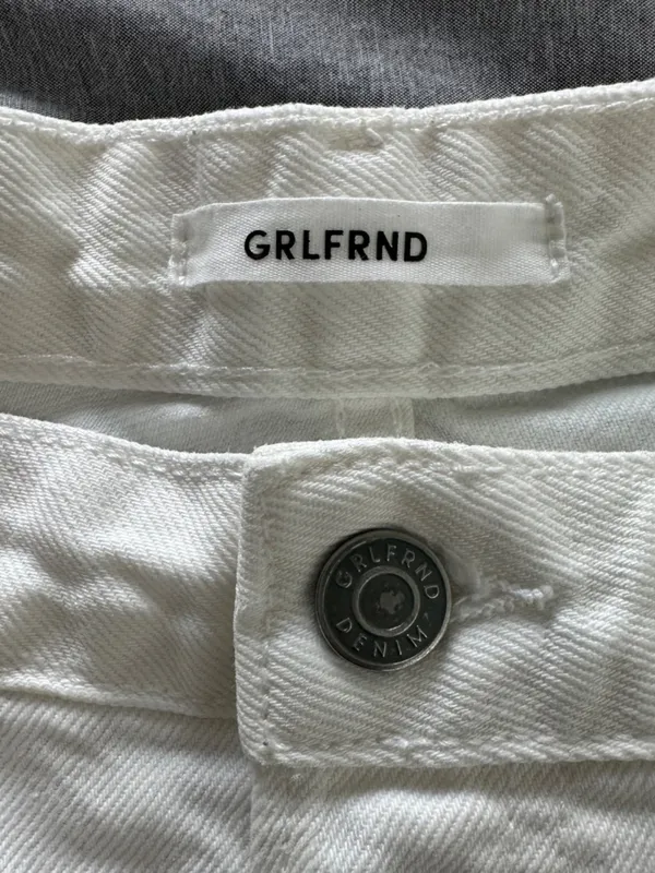 Grlfrnd Women’s Size 27 Cindy Distressed White Denim Shorts 100% Cotton USA Made - Image 3