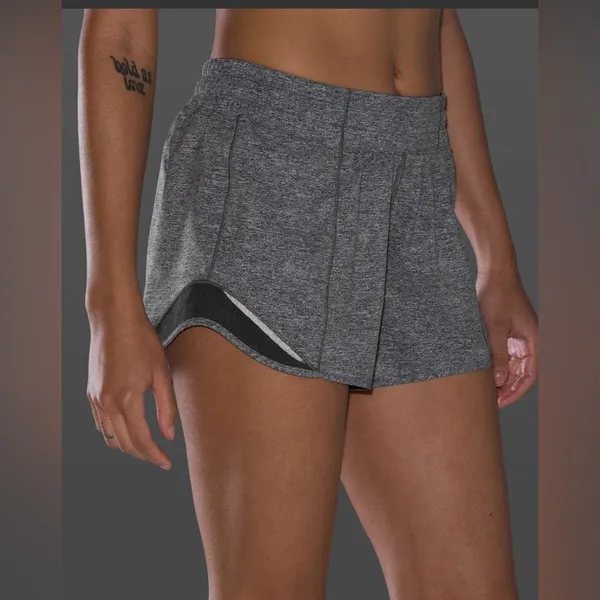 lululemon hotty hot short II 4” heather lux multi black size 10 - Image 10