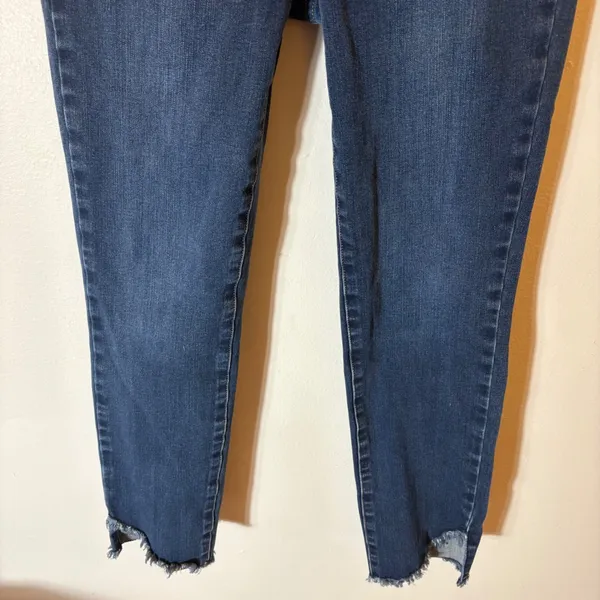 Soft Surroundings‎ Asymmetric Raw Hem Ankle Distressed Jeans Size 4 - Image 3