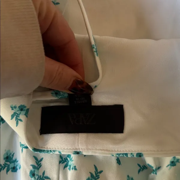 Zara White and Blue Floral Casual Dress - Image 4