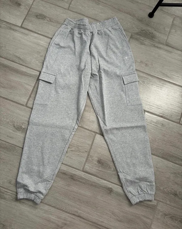 Gymshark Women’s Light Grey Core Marl Fleece Cargo Joggers Size Small NEW - Image 2