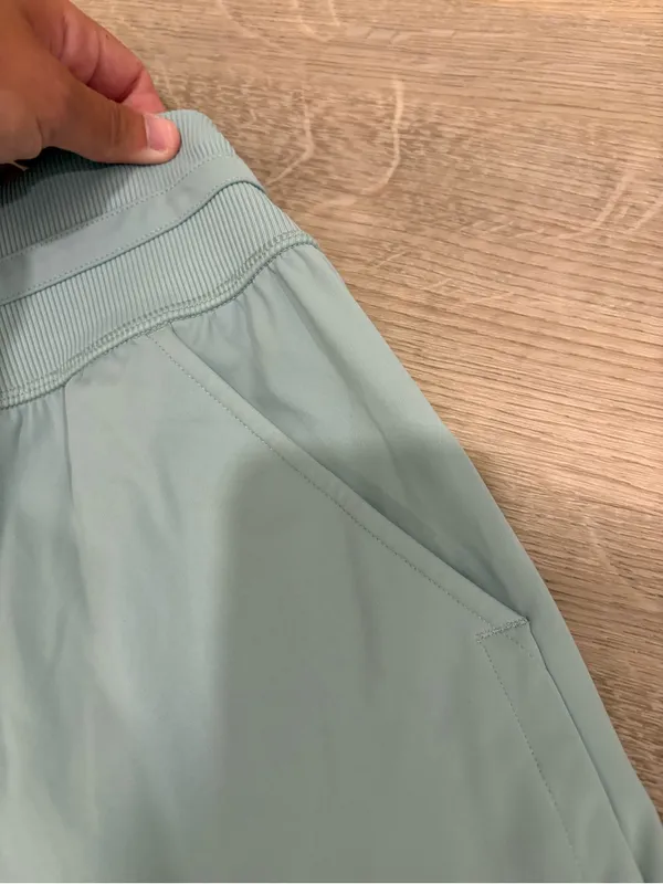 Travis Mathew Green Athletic Shorts Size Small - Image 5