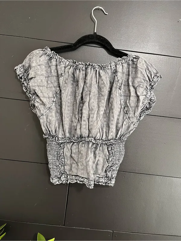 KIMCHI BLUE Gray Smocked Puff Sleeve Peasant Crop Top Tie Front Boho Sz S EUC - Image 2