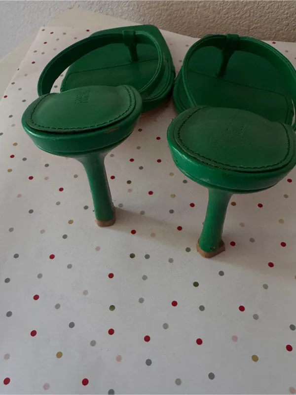 Elegant Green High-Heel Thong Sandals for Women - Image 6