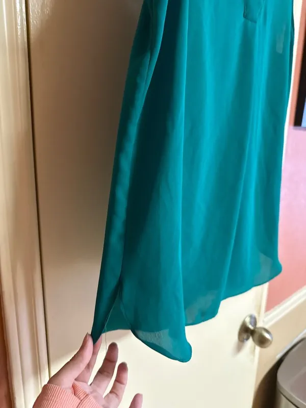 Adrienne Vittadini Sleeveless Teal V-Neck Blouse Womens Medium Lightweight Polye - Image 5