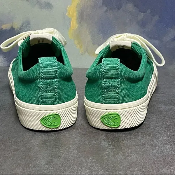 Cariuma Green Canvas OCA Low Cut Women's Sneakers Size 8M - Image 7