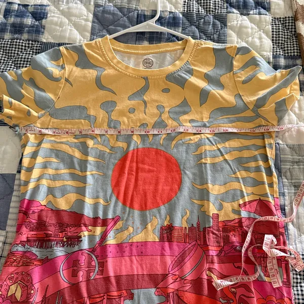 Tory Burch Graphic T Shirt limited edition size M Rachael Tarravechia GUC - Image 5