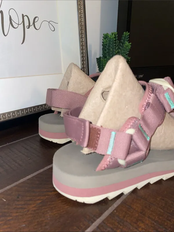 Merrell Alpine Strap Pink Strappy Sandals Size 8 in Burlwood - Image 2