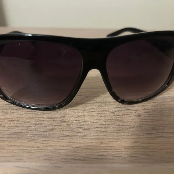 Stylish Black Sunglasses - Image 9