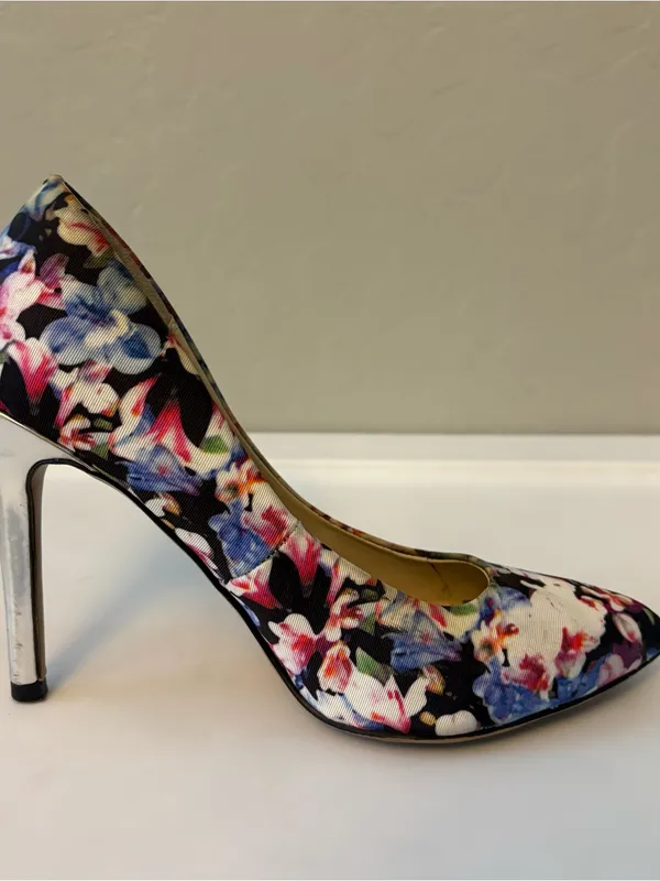 Apt. 9 multicolored floral pumps with silver heels size 6.5 - Image 14