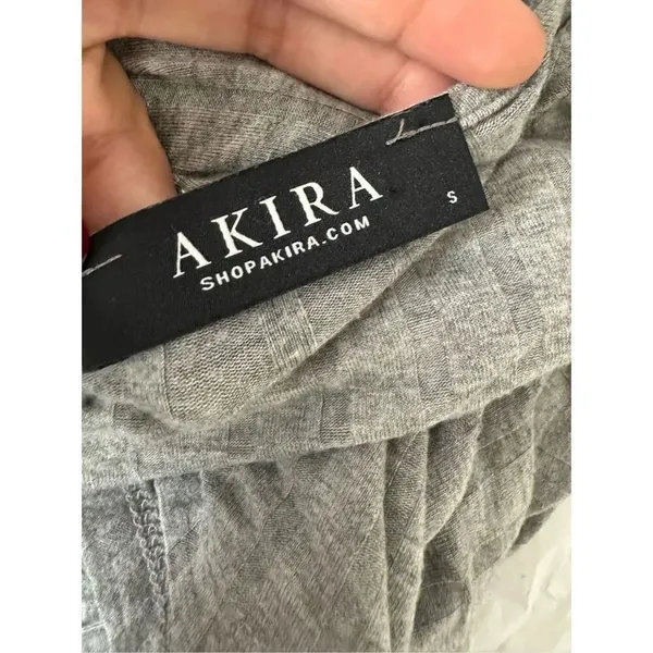 Akira gray crop top - Image 2