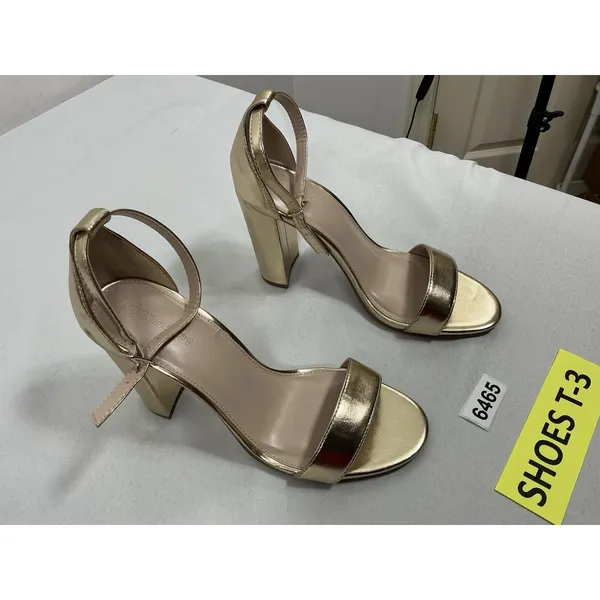 Womans NWOT The Drop Strappy Sandals 9 Gold Block Heel Open Toe - Image 2