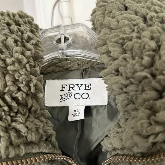 Frye & Co. Green Sherpa Fluffy Jacket Bomber Coat Pockets Zipper Zip-Up Winter - Image 8