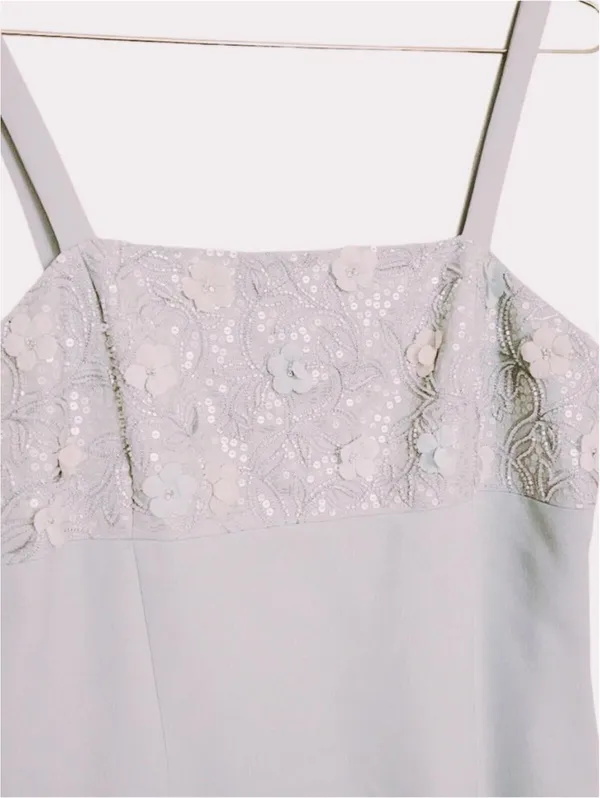 Elegant Light Blue Sleeveless Dress with‎ Floral Lace Bodice - Image 3