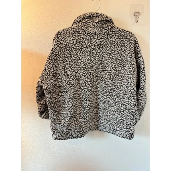 Thread & Supply Sherpa Fleece Quarter Zip Pullover Black White Salt and Pepper - Image 3