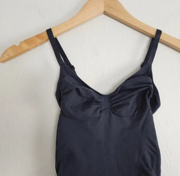 SKIMS Sculpting Thong Bodysuit M - Image 4