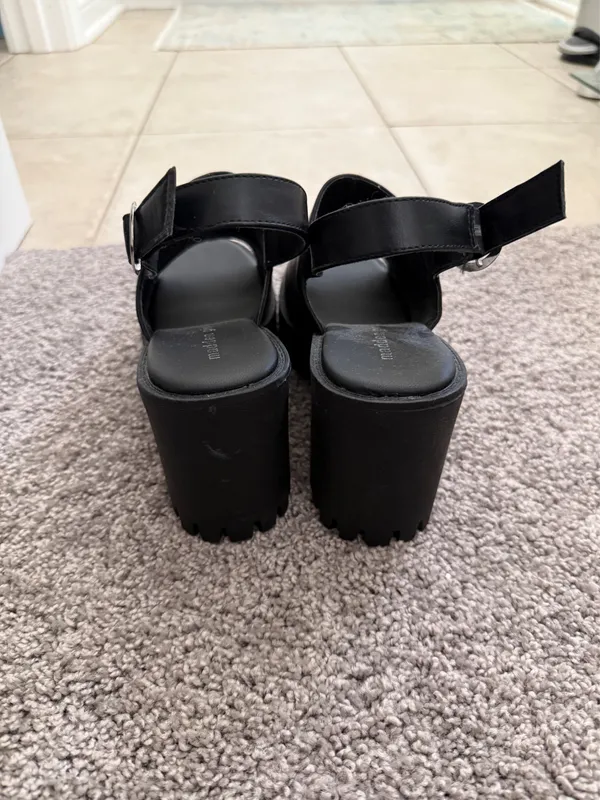 Madden Girl Heels Sandal - Image 3