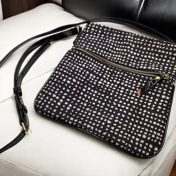 Cross body purse Black and white pattern with Gold Plated Hardware - Image 2