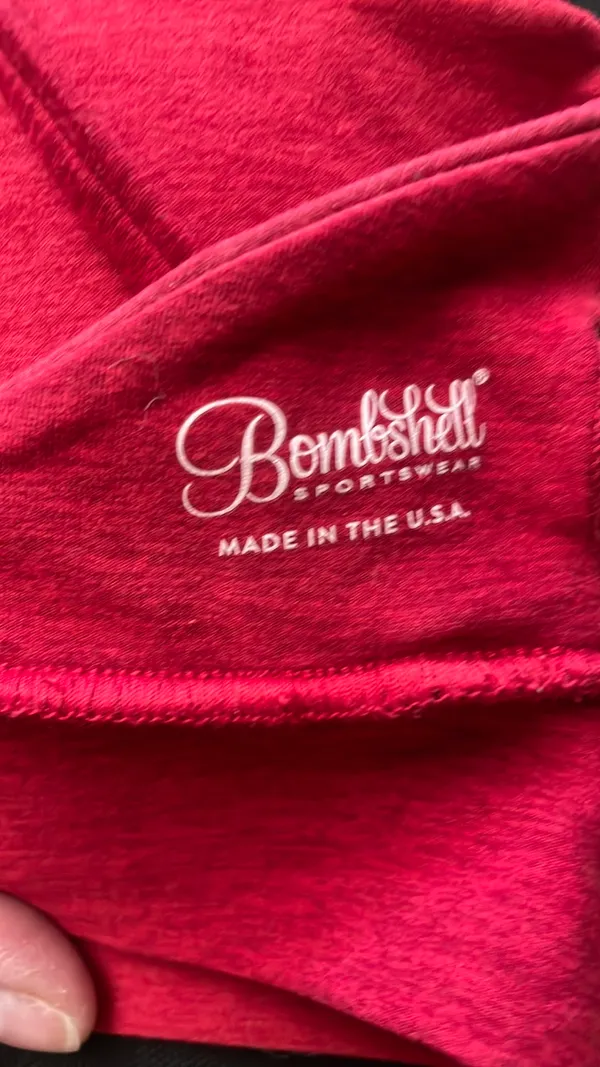 Bombshell red workout bra - Image 3