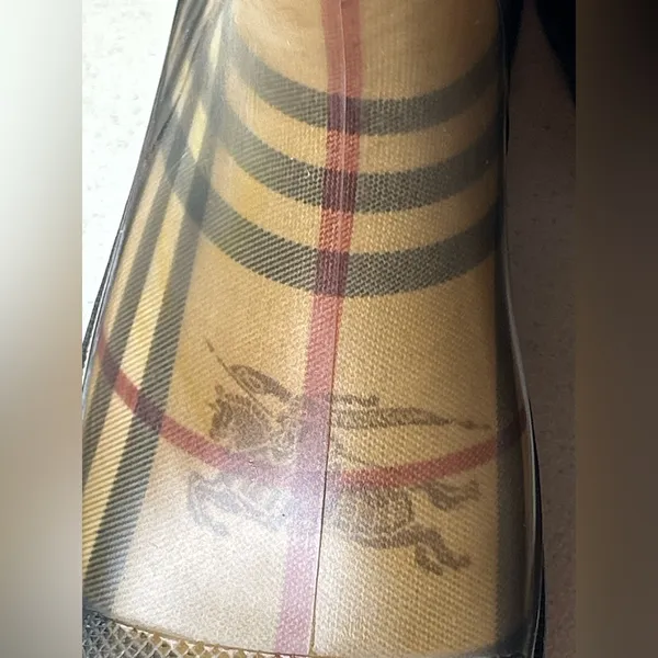 Burberry Women's Calf Rubber Rain Boots Size 5. Authentic. - Image 13