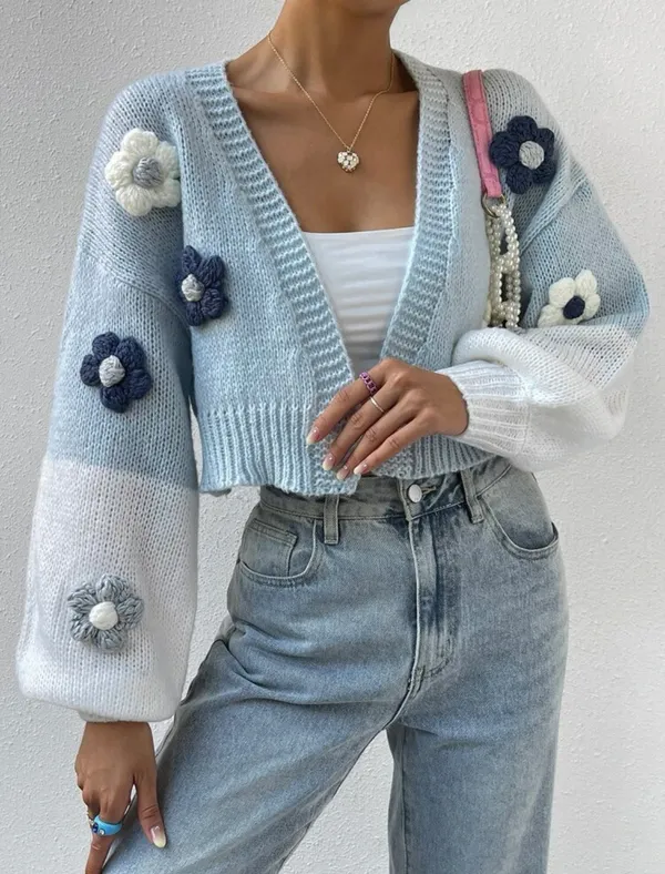 Floral cardigan sweater knit blue white cropped top long sleeve womens NWT NEW - Image 6