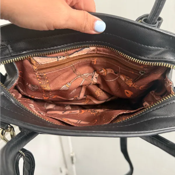 Smal black purse, no brand: 9 1/2” w x 7 1/2” l - Image 4