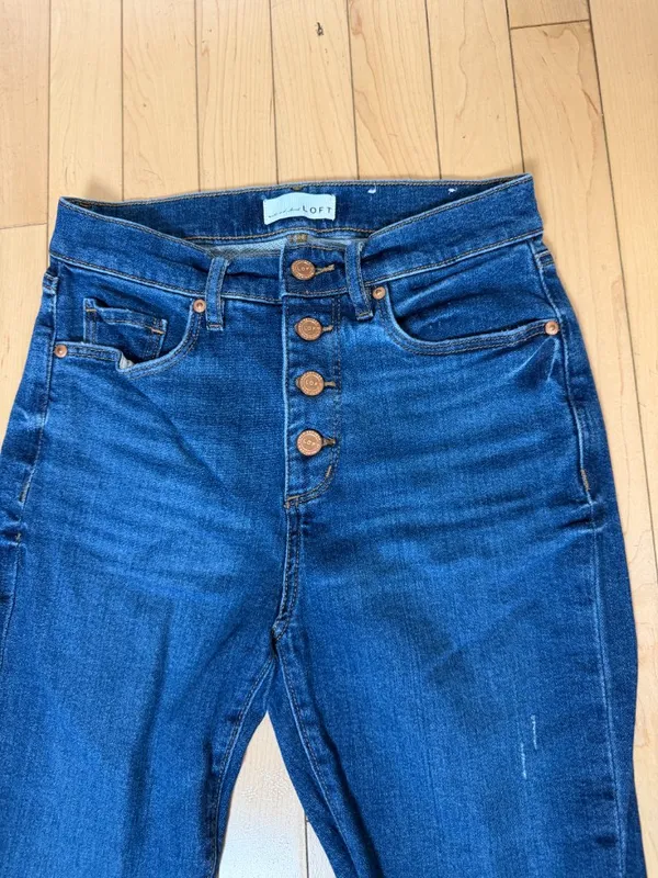Loft Slim Pockets High Waist Skinny Button Front Raw Hem Denim Jeans Size 2 / 26 - Image 2