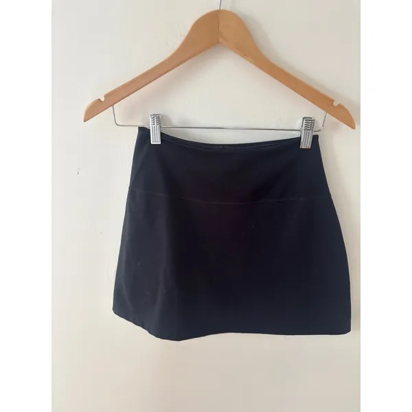 Girlfriend Collective Black Skort Athletic Tennis Skirt Built-in Shorts Small - Image 2