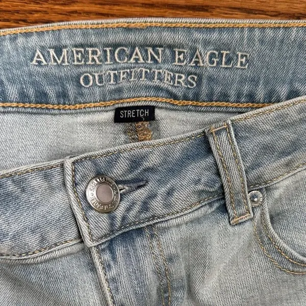 American Eagle Outfitters Distressed Blue shortie Jean Shorts. Waist 32 in - Image 2