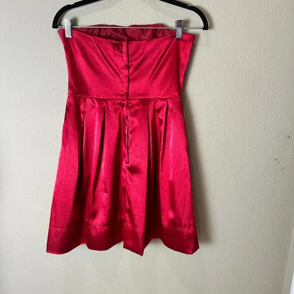 VINTAGE Roberta Party Dress Red Satin Strapless Pleated Bodice - size 5/6 - Image 9