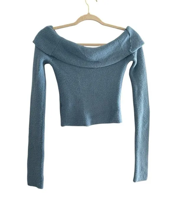 American Eagle Blue Off The Shoulder Long Sleeve Cropped Fuzzy Soft Sweater - Image 4