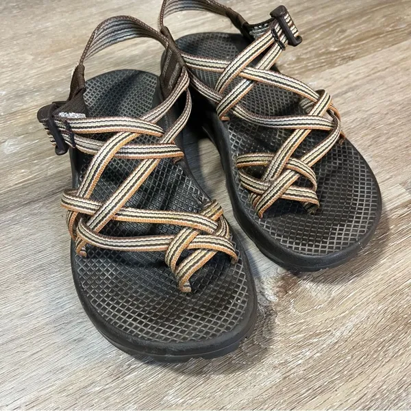 Chacos Strappy Brown Sandals - Image 5