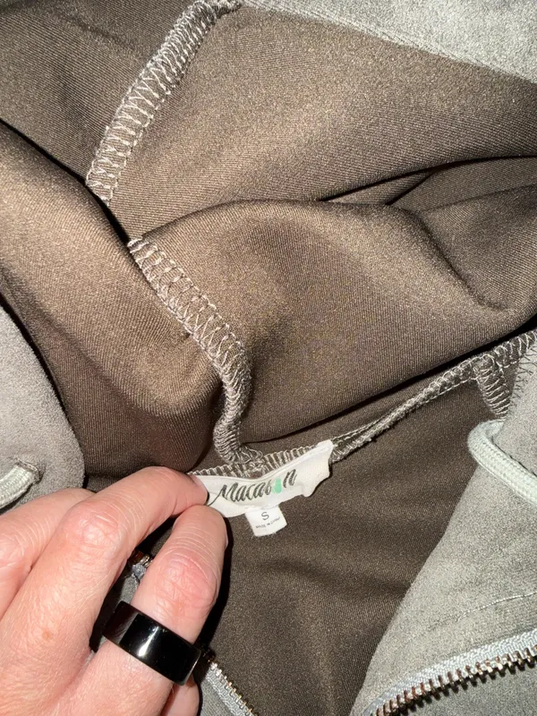 Boutique Sweatshirt - Image 3