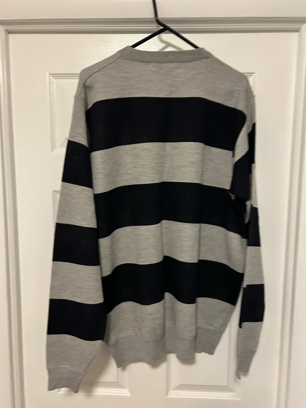 Men Crew Neck Sweater long sleeves striped Black & Gray sz XL brand new with tag - Image 3