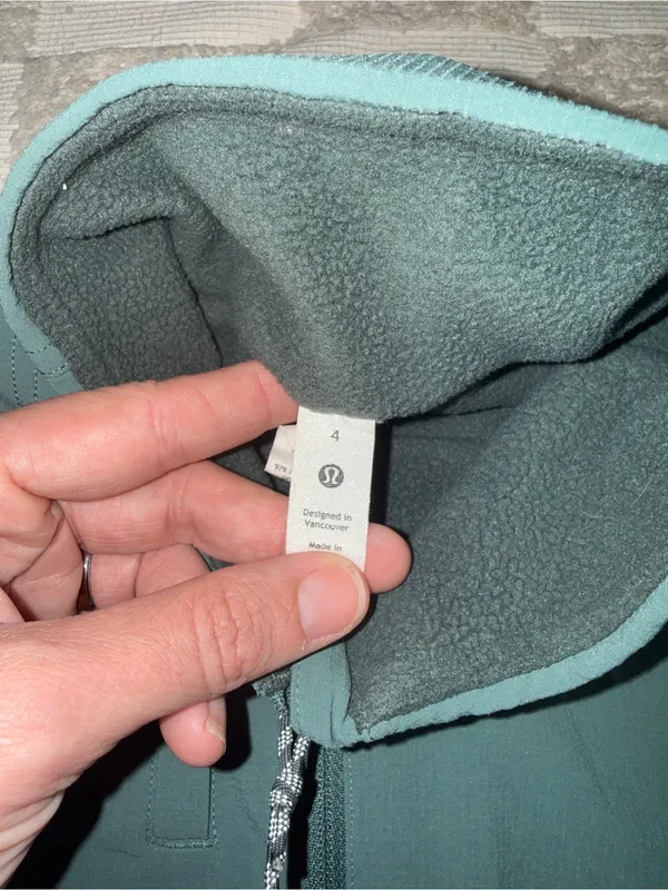 Lululemon Fleece + Ripstop Hiking Pullover
Dark Forest‎ / Medium Forest size 4 - Image 3