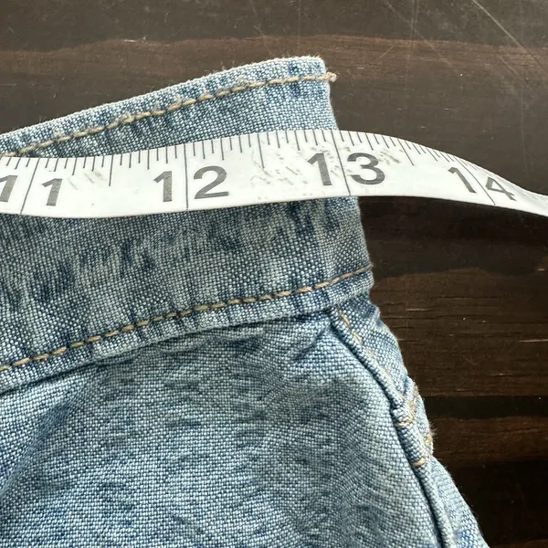 Levis Premium Womens High Loose Shorts Sz 26 Lets Stay in Short - Image 8
