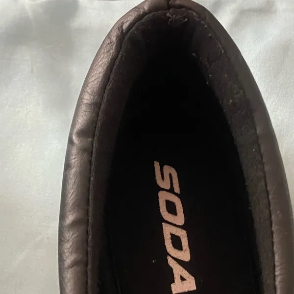 Soda Womens Slip On Shoes Size 7 Black Faux Leather Top - Image 3
