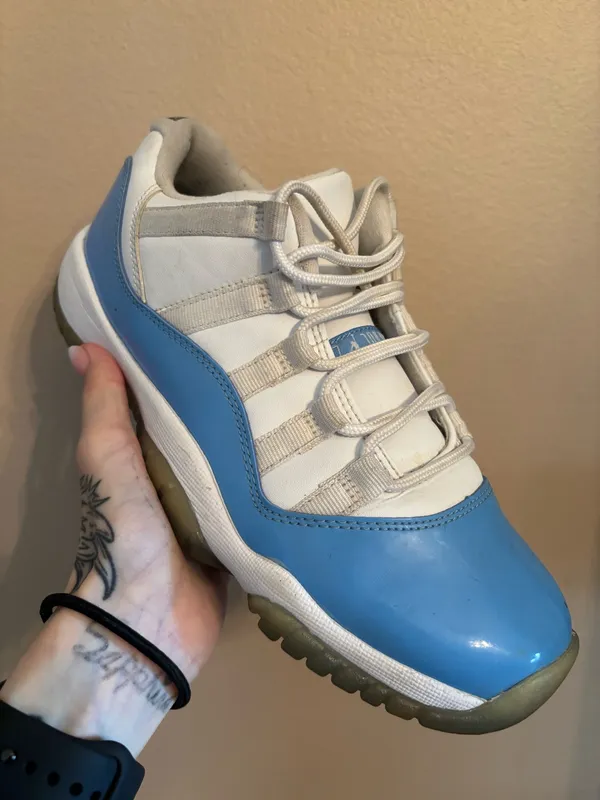 Air Jordan 11 Retro Low GS 'UNC' 2017 - Image 2