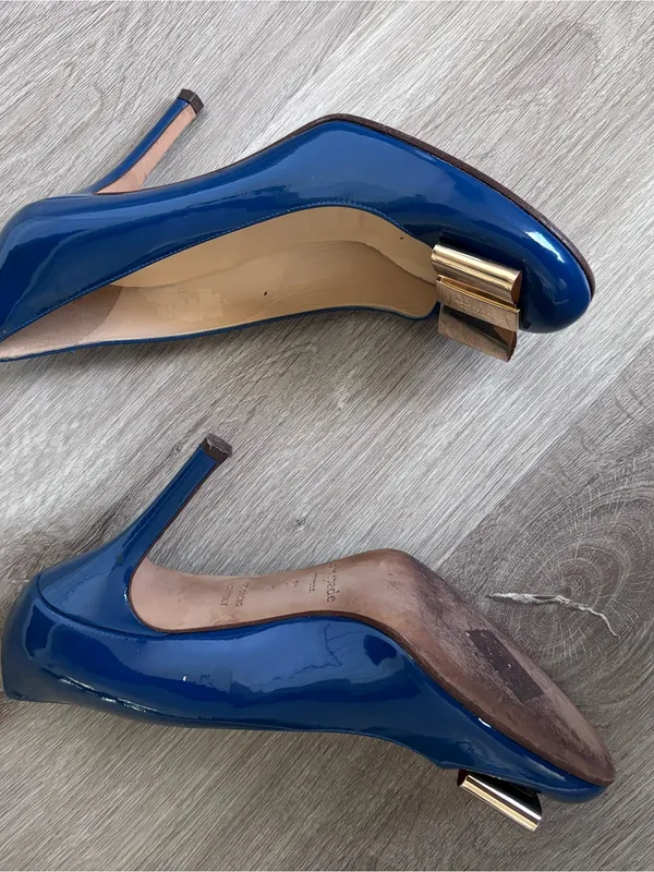 Kate Spade Karolina Blue Patent Leather Pumps with Gold Bow - Image 4