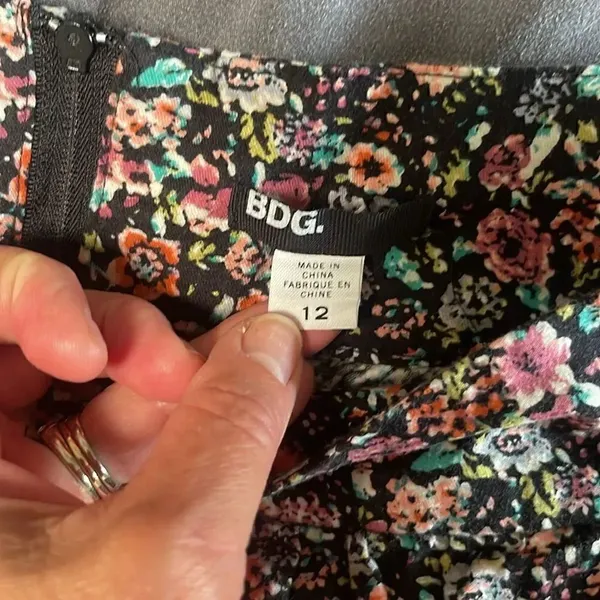 BDG floral cotton mini skirt. Size 12. - Image 3