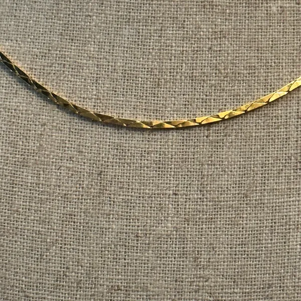 Vintage Gold Tone Cobra Chain Necklace - Image 3