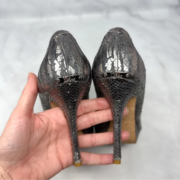 Christian Dior Vintage Y2K Miss Dior Metallic Leather Open Toe Pump Heels Silver - Image 10