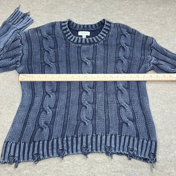 Evereve Distressed Cable Knit Cotton Sweater Navy Blue Sz M‎ EUC Fisherman - Image 5