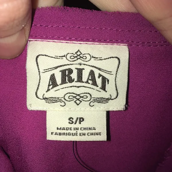 Ariat sequin zebra stripe magenta sleeveless blouse - Image 3