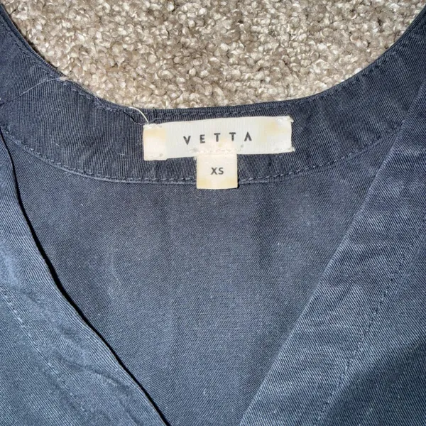 VETTA Capsule Button Down Top Women XS Black Excellent Tencel Dolman Sleeve - Image 2